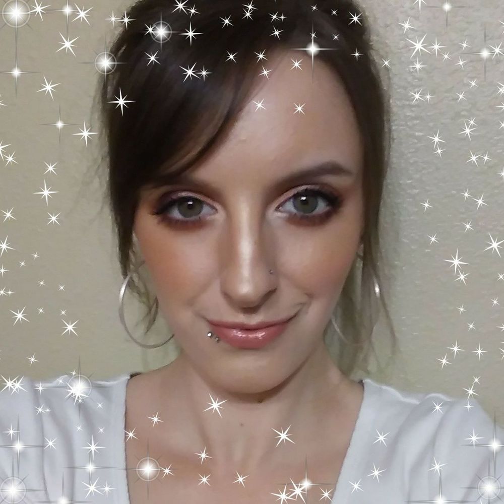 Meet your Posher, Alicia
